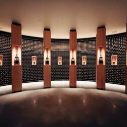 biblioteca de vinhos da Almaviva com safras históricas